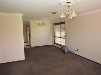 13 Poidevin Place, Dubbo