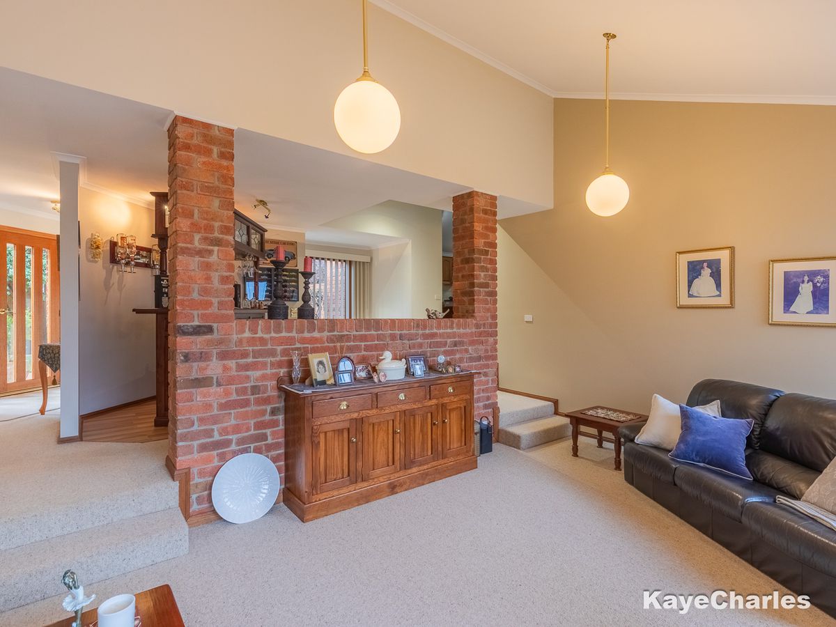 6 Hepburn Court, Berwick