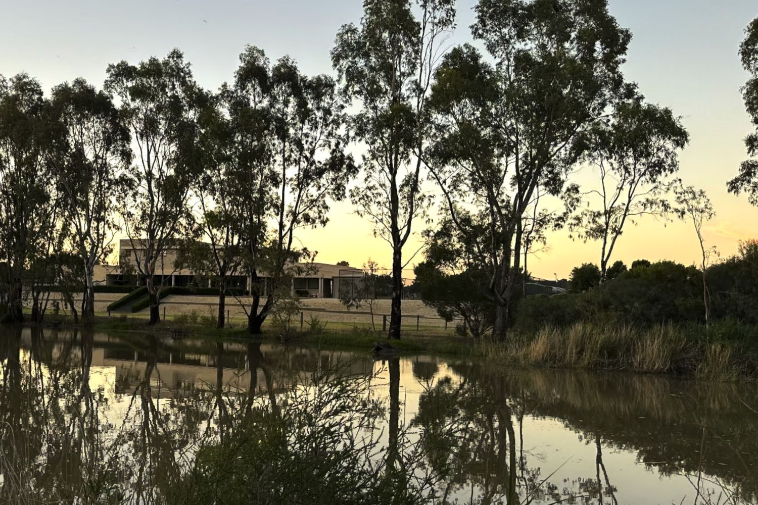 145 Barnes Boulevard, Horsham