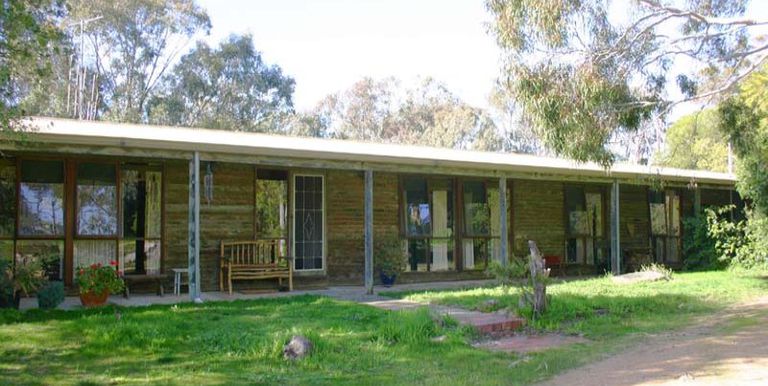 2 Hurley Street, Longwood