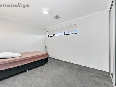 19 Ametrine Street, Treeby