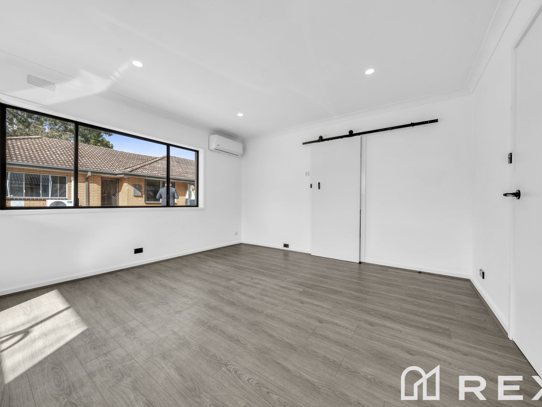 2 / 16-18 Heywood Crescent, Cranbourne North
