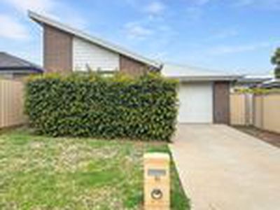 9a Fairview Street, Dubbo