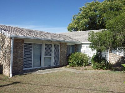 1 / 8 Kingston Way, Raceview