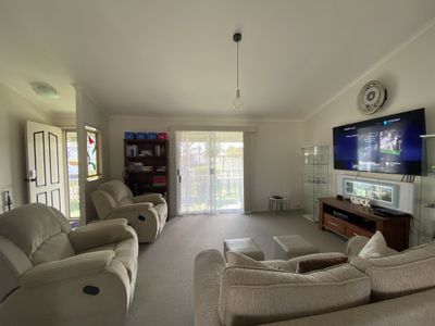 9 Palm Avenue / 14 Ibis Boulevard, Eli Waters
