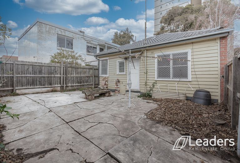 122 Perry Street, Collingwood