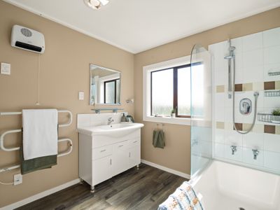 16 Spottiswoode Street, Andersons Bay