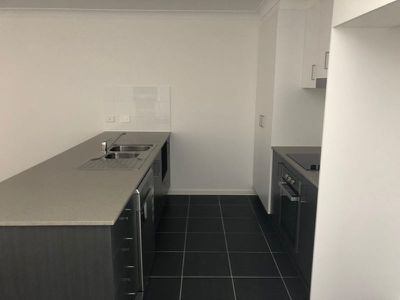 1 / 39 Goal Crescent, Griffin