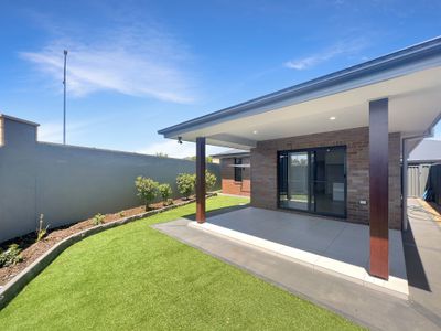 90 Fountain Circuit, Dubbo