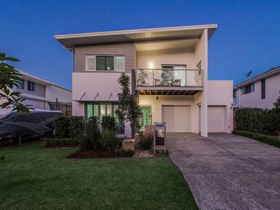 35 Margaret Cres, Wakerley