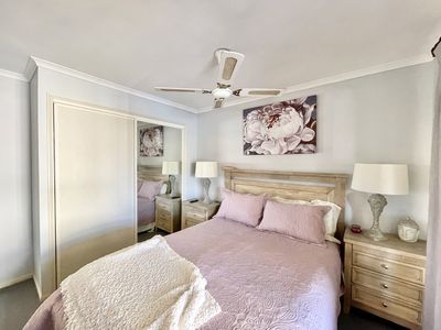 6 King Arthur Court, Urangan