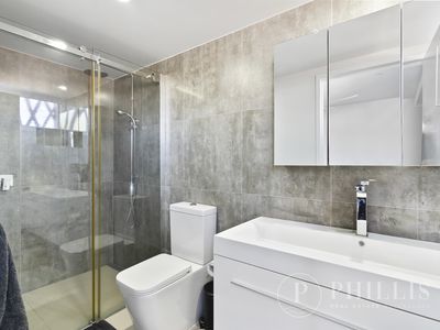 405 / 26 Gray Street, Southport
