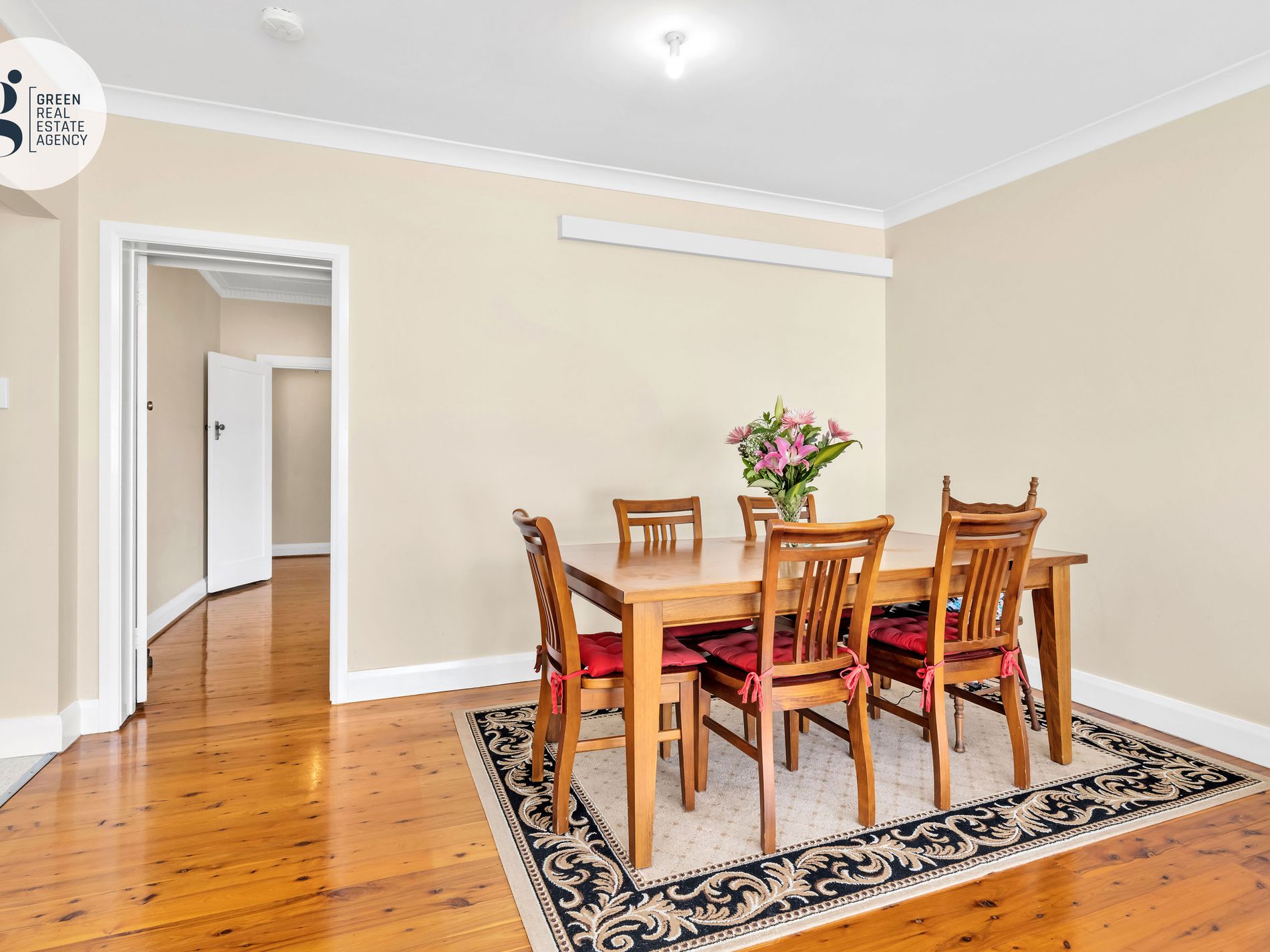 107 Cobham Ave, Melrose Park