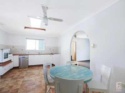4 Birdwood Drive, Blue Haven