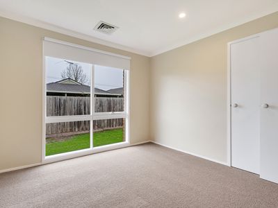 1 / 9 Macmeikan Street, Whittlesea