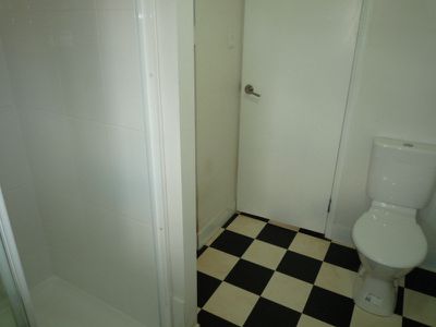 12 Oak Street, Woodgate