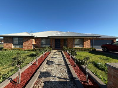 11 Dunheved Circle, Dubbo