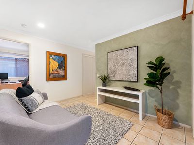 8 Ransom Place, Wakerley