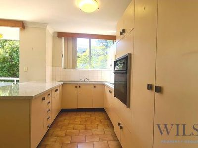 2 / 30 Curd Street, Holland Park