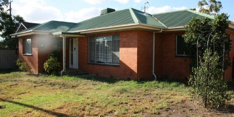 69 Cowslip Street, Violet Town