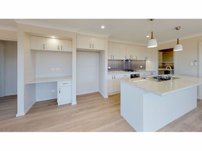 24 Waterfall Crescent, Dubbo