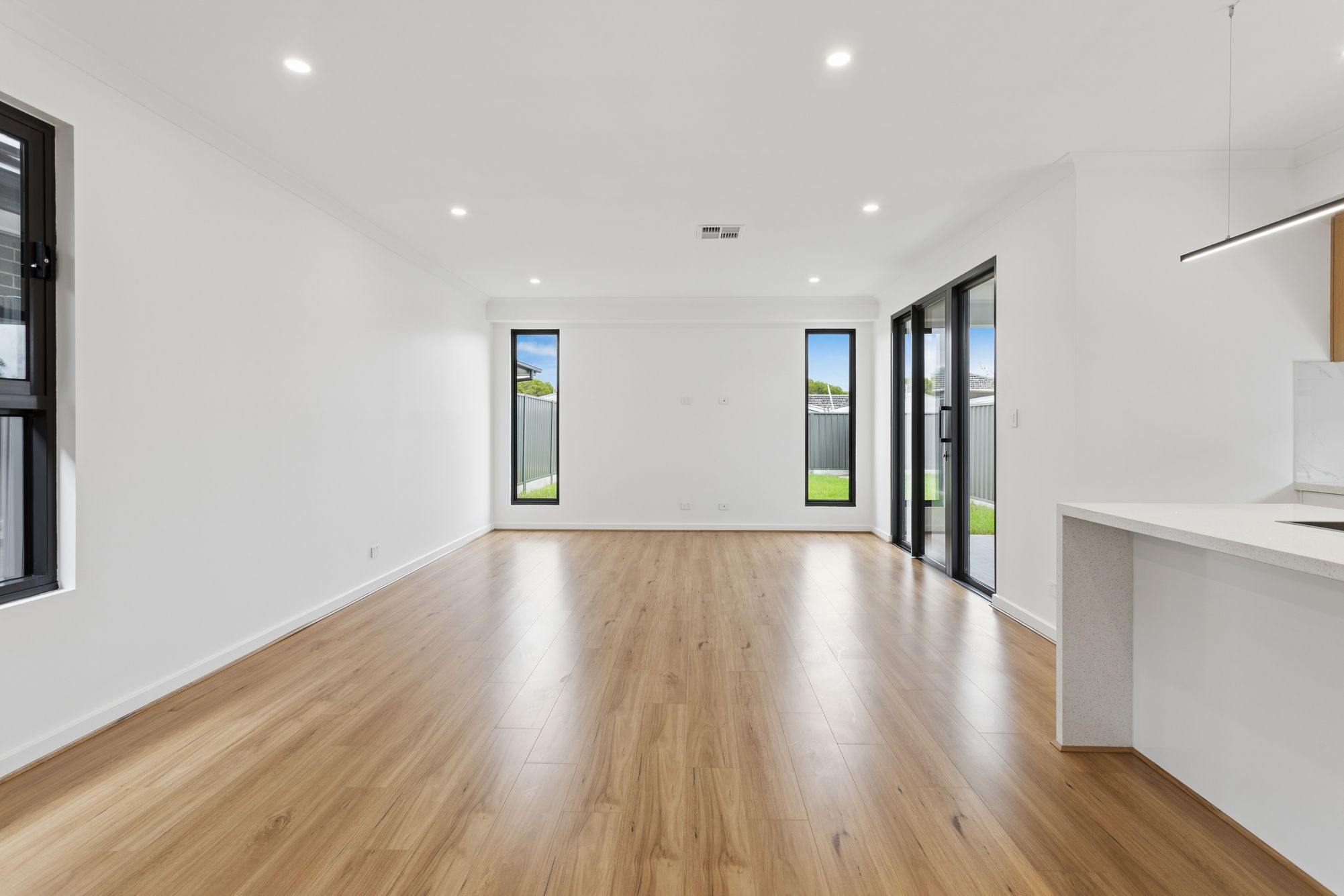 32B Avenue Road, Paradise