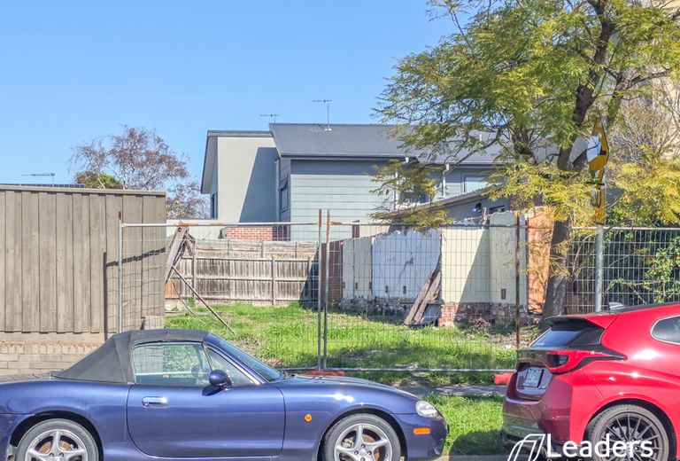 61 ROSEBERRY STREET, Ascot Vale