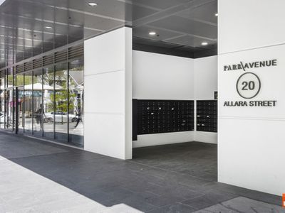 60 / 20 Allara Street, City