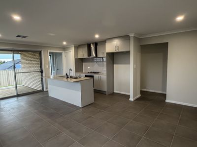 44 Melaleuca Way, Murray Bridge