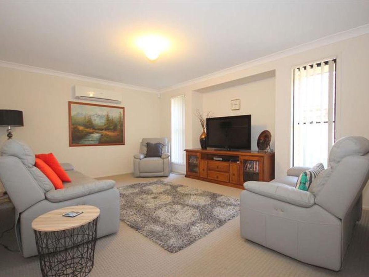 17 Broughton Cct, Tanilba Bay, Tanilba Bay - Thumbnail 5