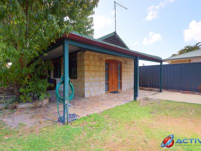 14 Redcliffe Road, Greenfields