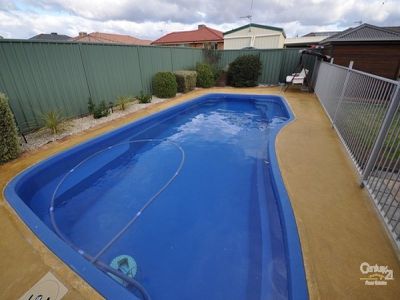 7 Cronin Place, Dubbo