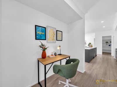 6 Sparland Street, Manor Lakes