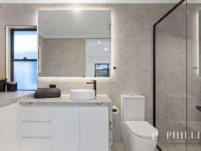 2566 Cressbrook Drive, Hope Island