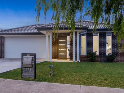 121 Hillclimb Drive, Leopold