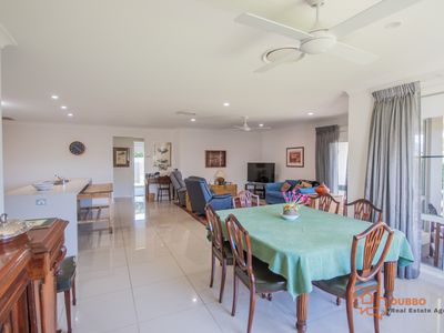 7 Riviera Avenue, Dubbo