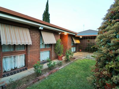 3 / 5 Scoresby Street, Kerang