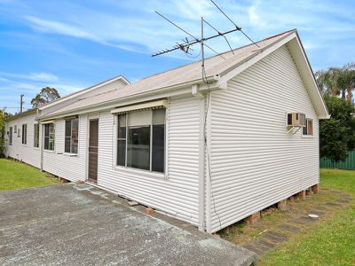 11 Balmoral Street, Balgownie