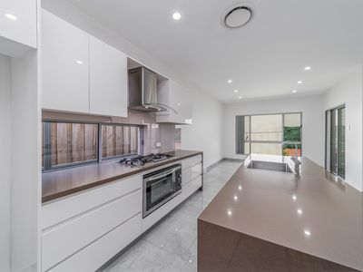 91 Dobroyd Drive, Elizabeth Hills