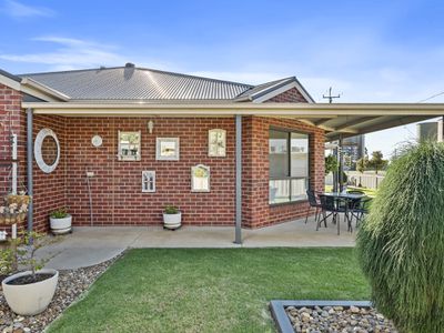 2 / 65-69 Murray Street, Finley