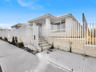 68 Leeward Avenue, Eglinton