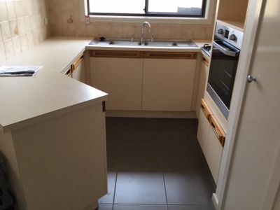 1 / 2 Wilson Crescent, Hoppers Crossing