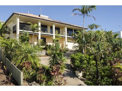 12 Voyagers Place, Sunrise Beach