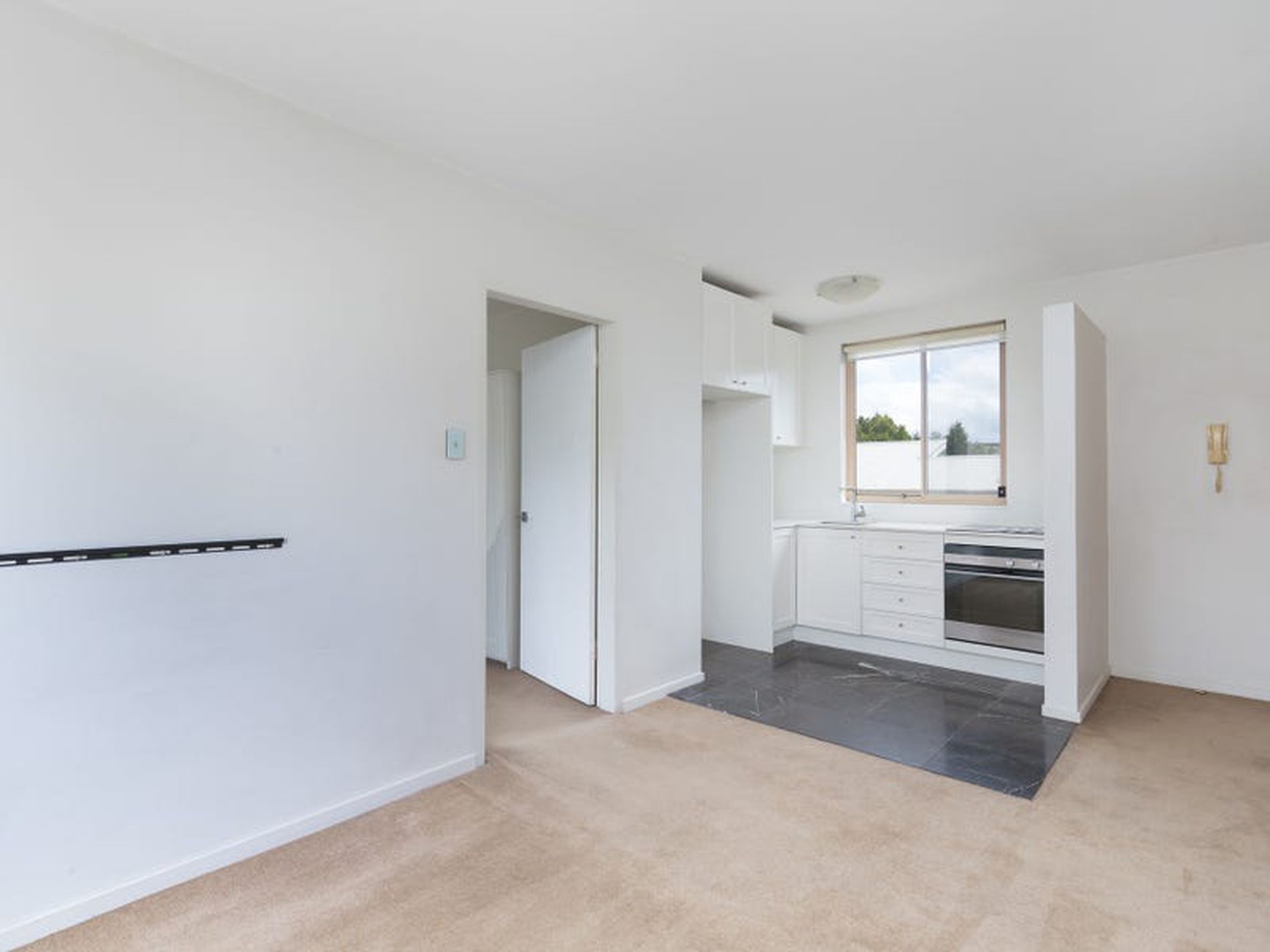 6 / 92 Moonbie Street, Summer Hill