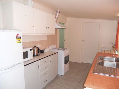2 Bishop Place, Blackfellows Caves