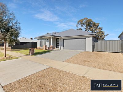 24 Blackwood Crescent, Yarrawonga