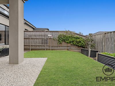 5 Kinross Parade, Clyde North