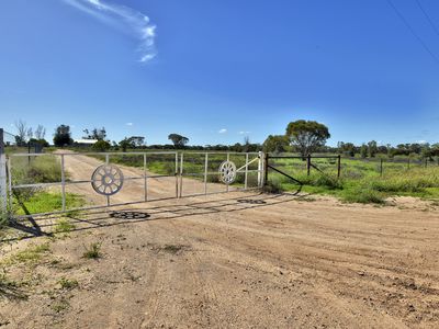 347 Cramsie Muttaburra Road, Longreach