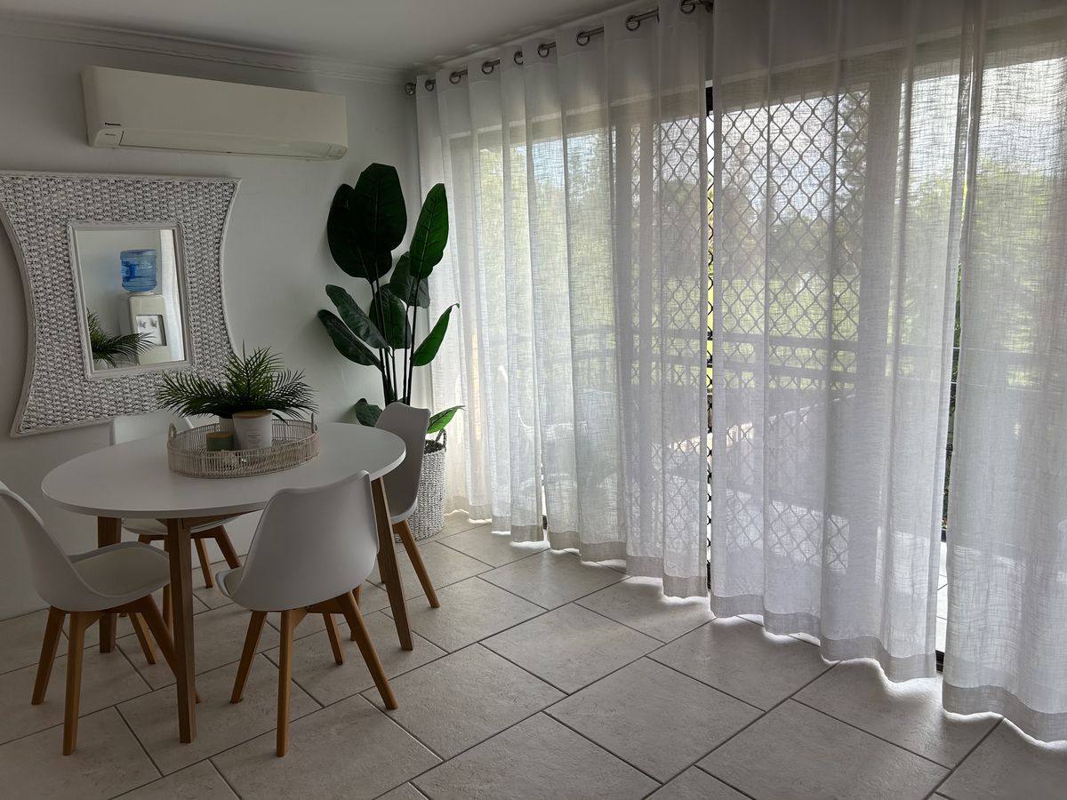 4 / 8 Angie Court, Mermaid Waters