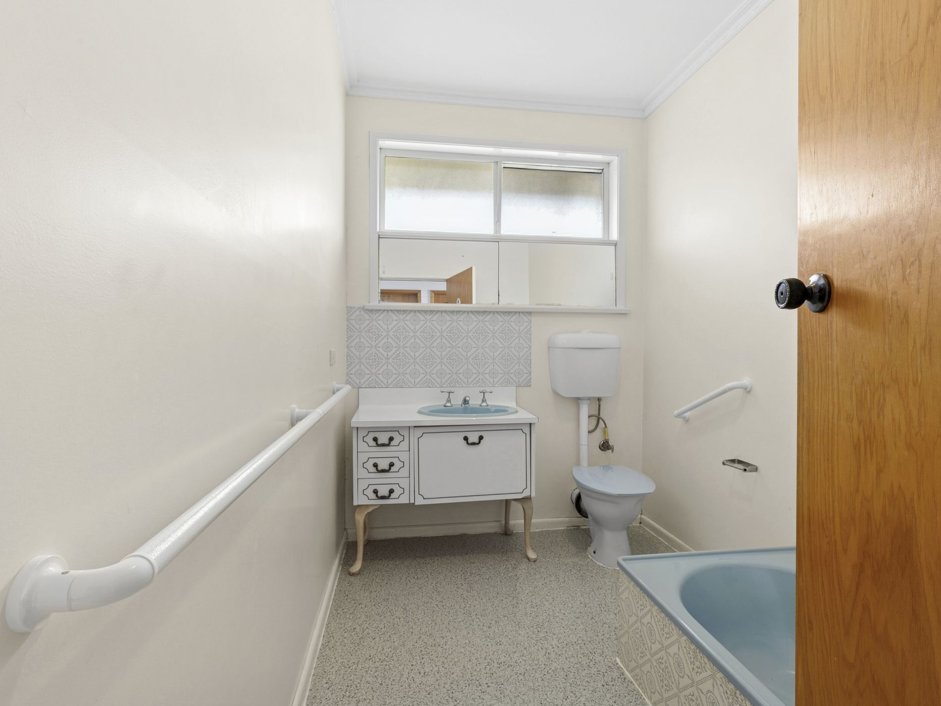 98 Kensington Road, Leopold